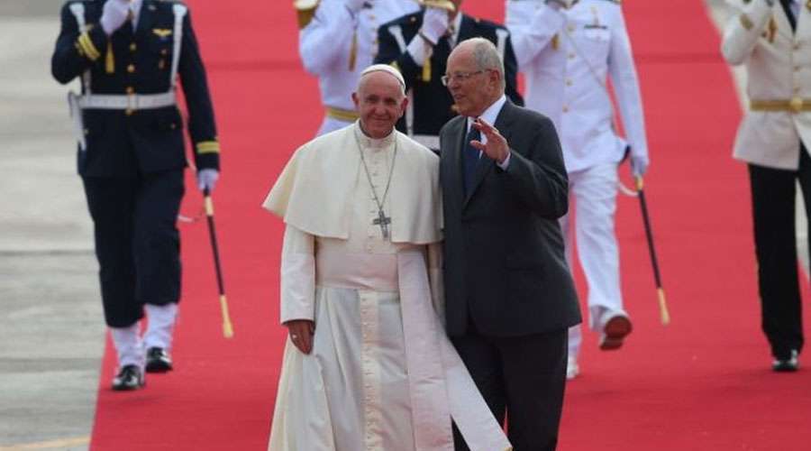 El Papa Francisco llegó a Perú